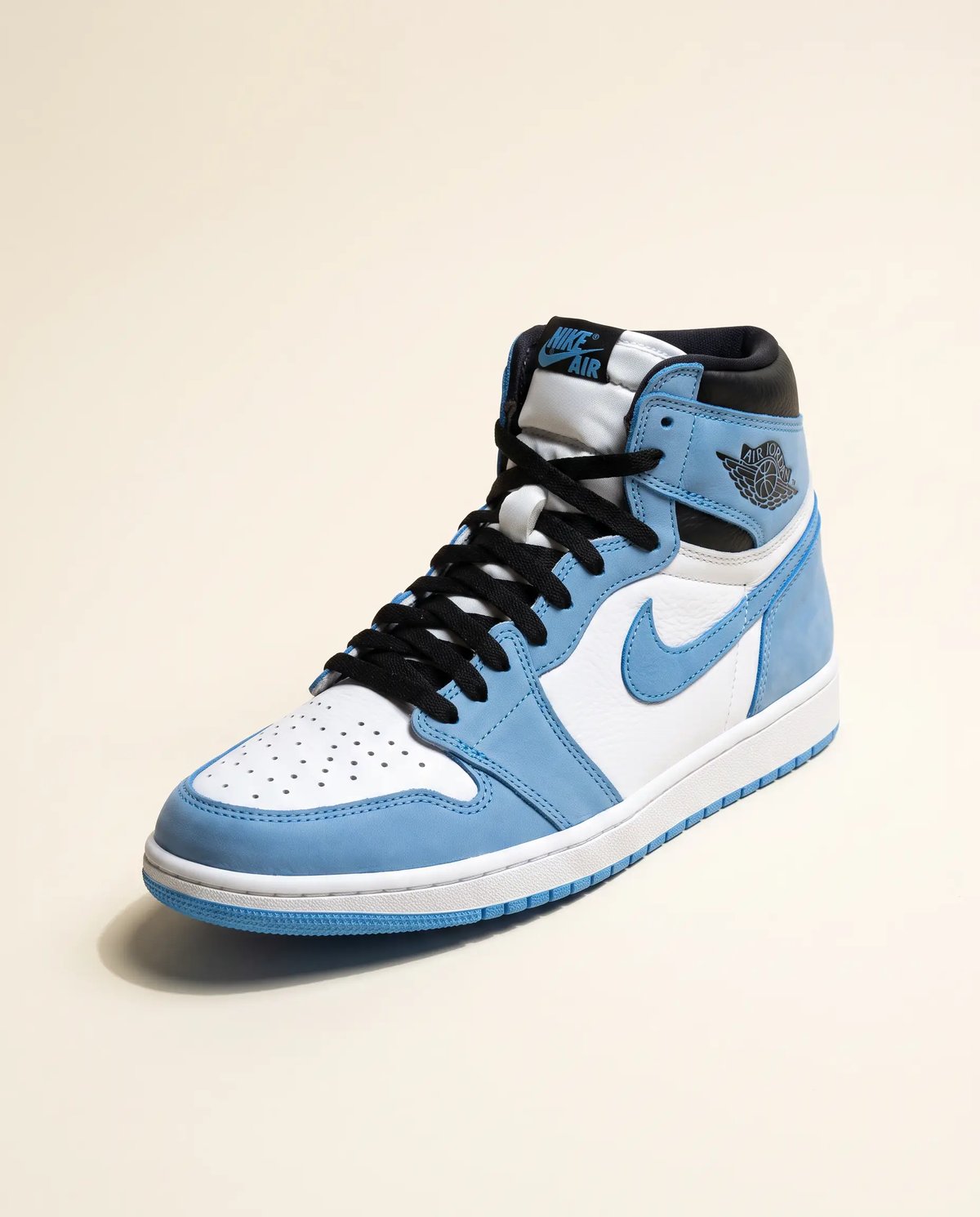 The same Air Jordan 1 after SteamZap, crease-free and clean